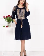 Traditional Rochie a bleumarin Elisa cu broderie florala bej