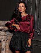 Roco Fashion Bluza burgundy din satin cu floare si maneca lunga EvelynR