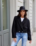 Roco Fashion Geaca dama de toamna scurta neagra cu revere si nasturi mari Renate
