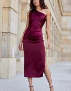 Roco Fashion Rochie lunga din satin burgundy mulata cu un umar gol Lamia