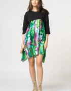 70 Degrees Rochie trendy cu imprimeu chipuri predominant verde din bumbac