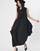 LES MIOS Rochie neagra gogosar cu un fald mare pe fata