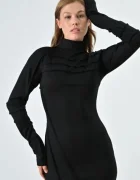 LES MIOS Rochie neagra midi mulata cu maneci lungi si guler inalt croiala eleganta