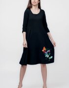Pierino Rochie clos taiata in talie cu buzunare ascunse din bumbac bleumarin cu floare stilizata