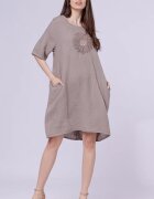 Rosa 99 Rochie midi din in cu floare din paiete pe piept bej inchis