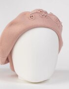 Shopika Bereta roz chic cu decoratiune tricotata si insertii de perle din bumbac si lana