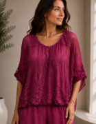 Shopika Bluza din matase si vascoza cu broderie bogata dantela pe spate si nasturei magenta usor prespalat
