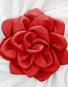 Shopika Brosa floare rosie satinata cu diametru de 25 cm cu clips pentru par
