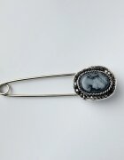 Shopika Brosa retro metalica argintie cu camee si pietricele alb-argintii tip ac