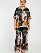 Shopika Compleu camasa si pantaloni palazzo din vascoza cu matase cu imprimeu artistic pe fond negru