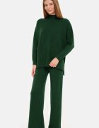 Shopika Compleu cu pantaloni si pulover cu gat semiinalt si buzunare din tricotaj fin verde inchis
