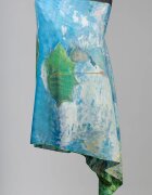 Shopika Esarfa cu doua fete din matase imprimata cu model inspirat dupa Claude Monet Femeia cu umberal