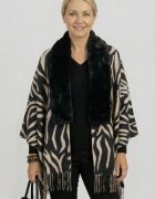 Shopika Eșarfă eleganta cu blăniță ecologică pe centru și franjuri decorativi imprimeu negru cu bej