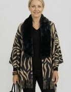 Shopika Eșarfă eleganta cu blăniță ecologică pe centru și franjuri decorativi imprimeu negru si camel