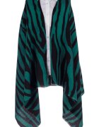 Shopika Esarfa tip sal pufos cu lana imprimeu animal print cu negru si verde dubla fata