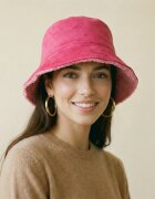 Shopika Palarie clos reversibila cu o fata blanita si o fata catifelata fucsia