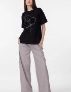 Shopika Pantaloni largi si drepti cu betelie din satin alb si snur gri
