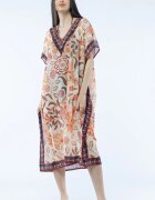 Shopika Rochie lunga de plaja tip poncho cu flori mari pe fond bej