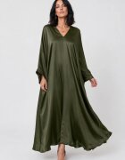 Shopika Rochie lunga tip caftan din satin cu matase si vascoza - kaki