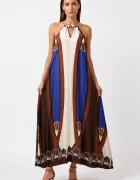 Shopika Rochie maxi din vascoza cu margele decorative la decolteu si imprimeu geometric