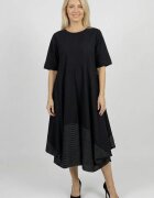 Shopika Romania Rochie midi neagra oversized cu croi amplu si detalii contrastante in dungi la baza