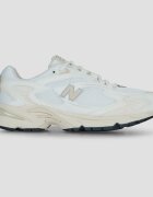New Balance Pantofi 725