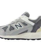 New Balance Pantofi IV878GG1