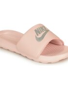 Nike Pantofi VICTORI ONE BENASSI