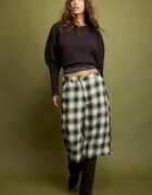 Stradivarius Bermude Elegante Cu Talie Încrucișată În Carouri Verde 34