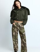 Stradivarius Geacă Bomber Cu Guler Din Imitație De Blană Kaki S