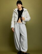 Stradivarius Geacă Matlasată Lucioasă Cu Glugă Vanilie S
