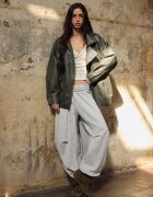 Stradivarius Geacă Oversize Din Imitație De Piele Kaki Xs