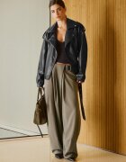 Stradivarius Pantaloni Eleganți Cu Pense Și Curea Kaki 34