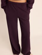 Stradivarius Pantaloni Jogger Largi Purpuriu Închis L