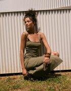 Stradivarius Rochie Midi Din Bengalina Cu Decolteu Pătrat Kaki S