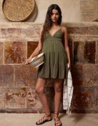 Stradivarius Rochie Scurtă Cu Decolteu La Spate Kaki L