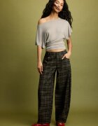 Stradivarius Tricou Cu Mânecă Scurtă Și Decolteu Bărcuță Maro Xxs