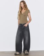 Stradivarius Tricou Cu Mânecă Scurtă Și Tăietură Sub Bust Kaki Xs