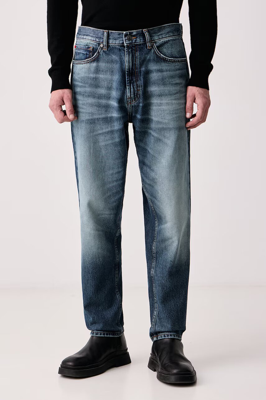 HUGO blugi relaxed fit pentru bărbați