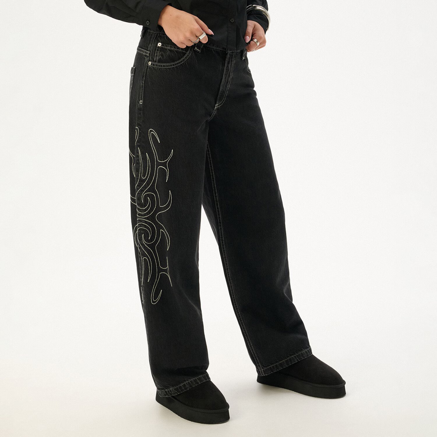 Cropp Blugi baggy cu efect de prespălare - negru