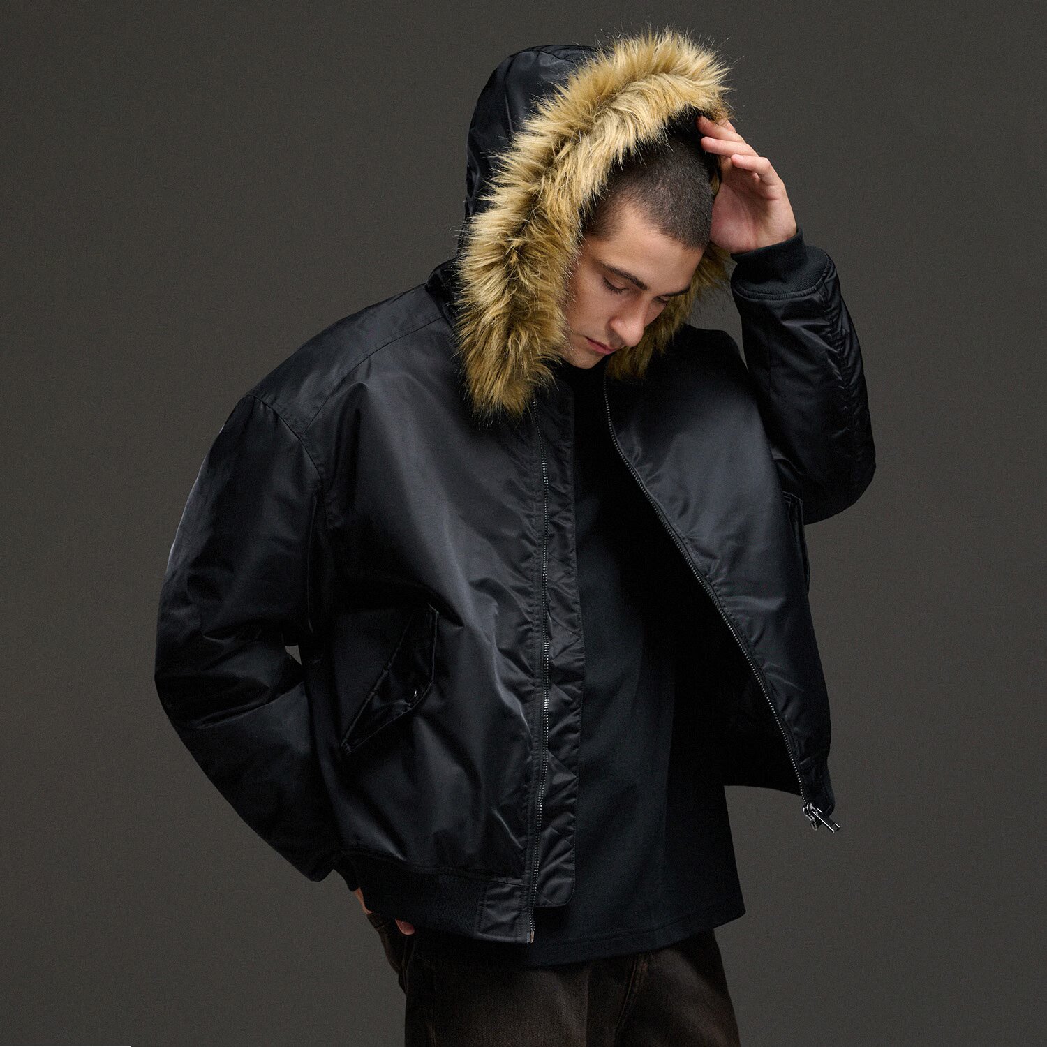 Cropp Geacă bomber cu glugă - negru