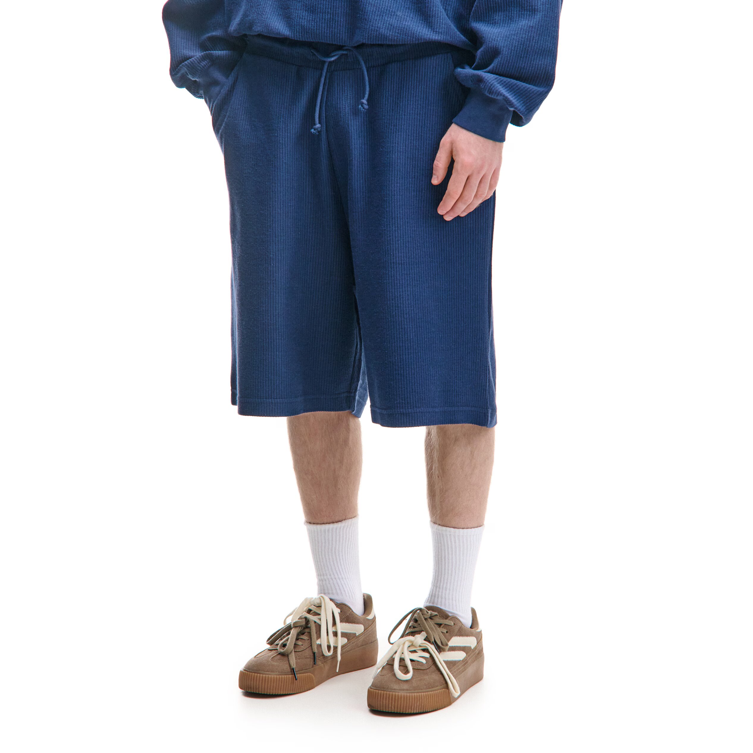 Cropp Pantaloni scurți din catifea reiată - bleumarin
