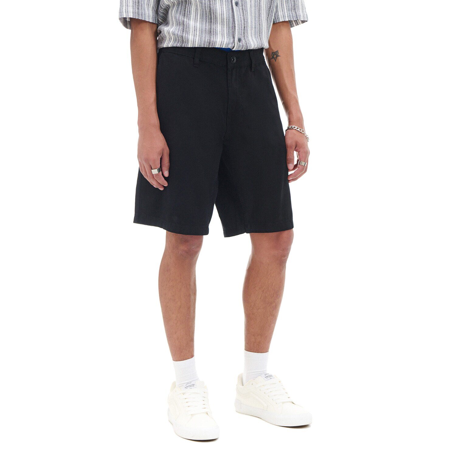 Cropp Pantaloni scurți monocromatici - negru