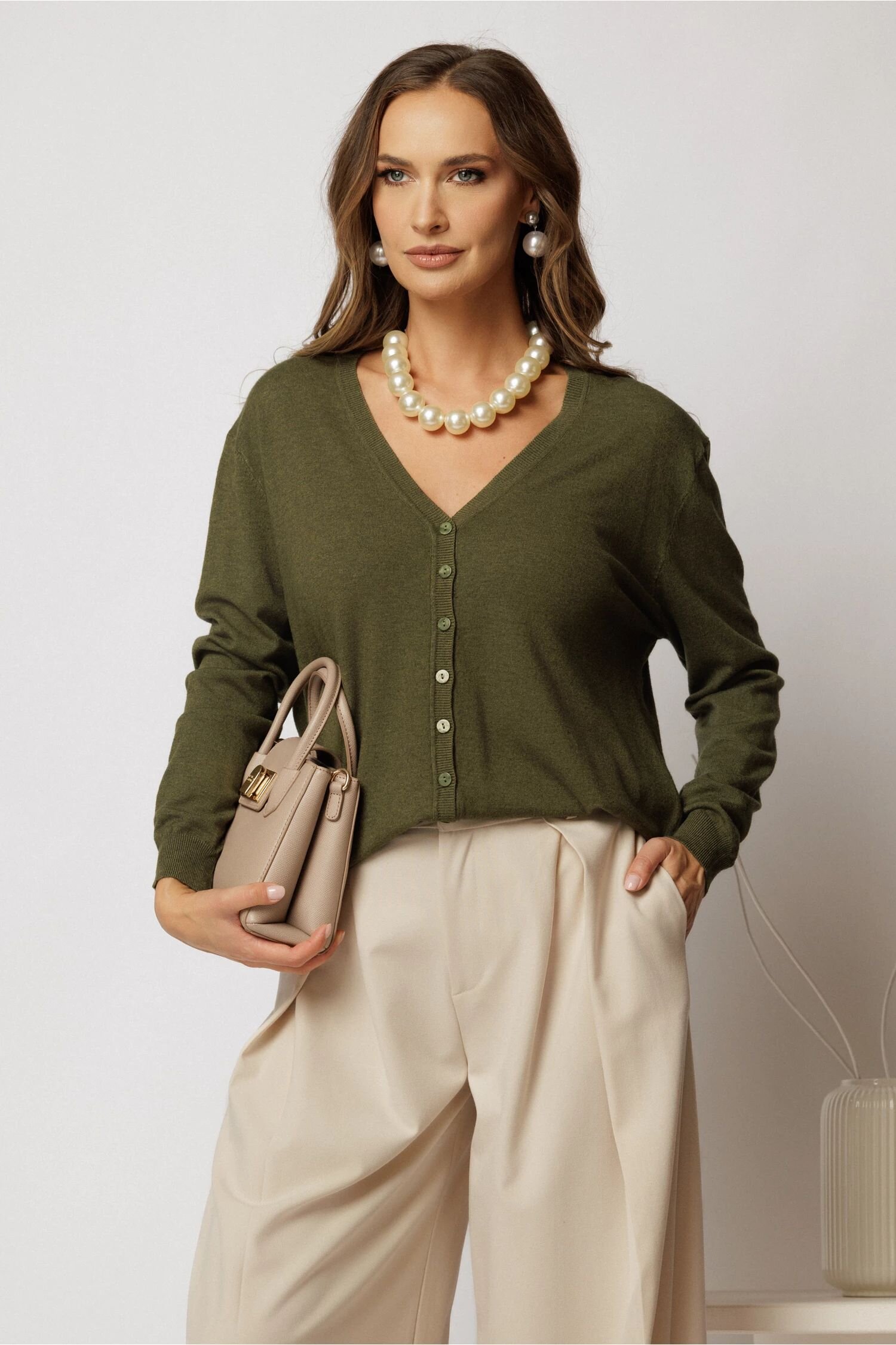  Bluza kaki tip cardigan din tricot cu inchidere cu nasturi