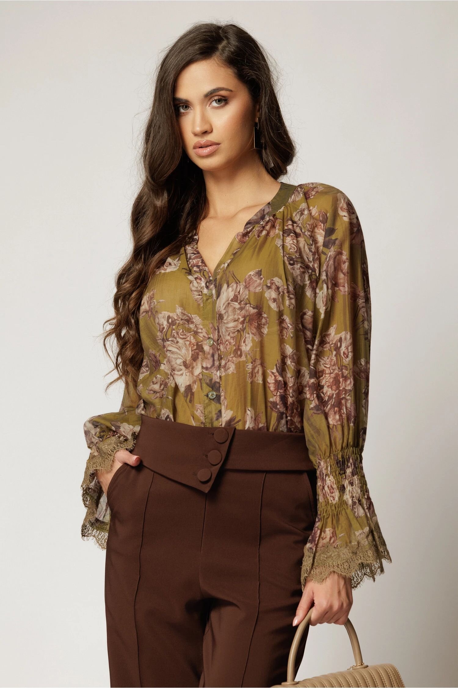  Bluza lejera lime cu imprimeuri cu inchidere cu nasturi cu adaos de tencel