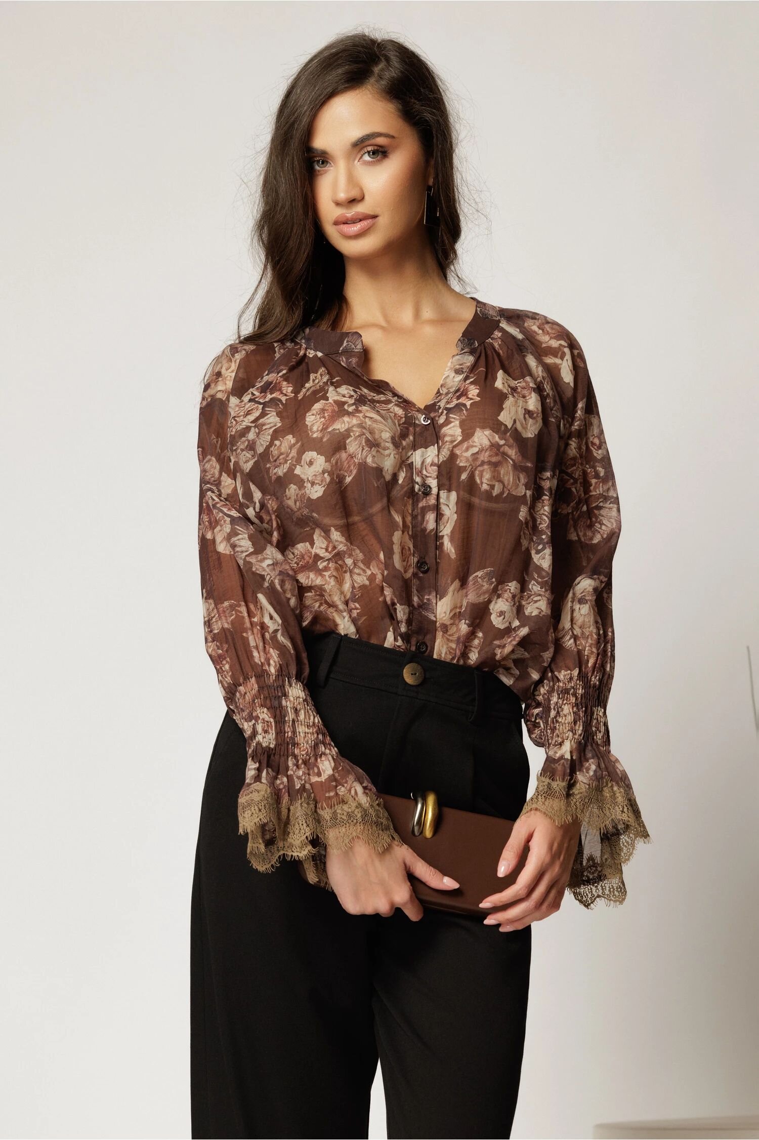  Bluza lejera maro cu imprimeuri cu inchidere cu nasturi cu adaos de tencel