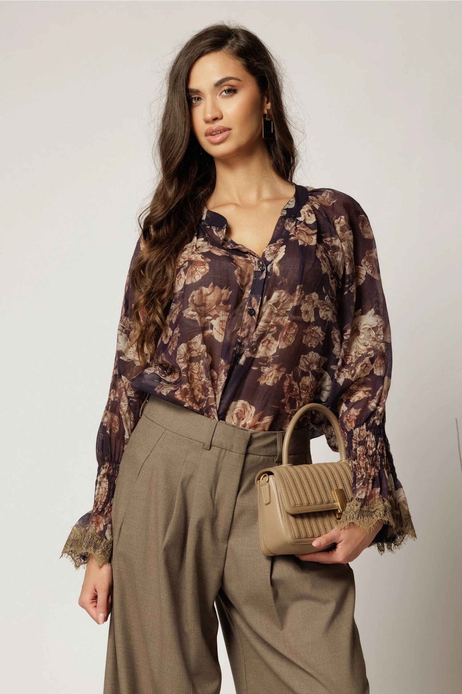 Bluza lejera mov cu imprimeuri cu inchidere cu nasturi cu adaos de tencel