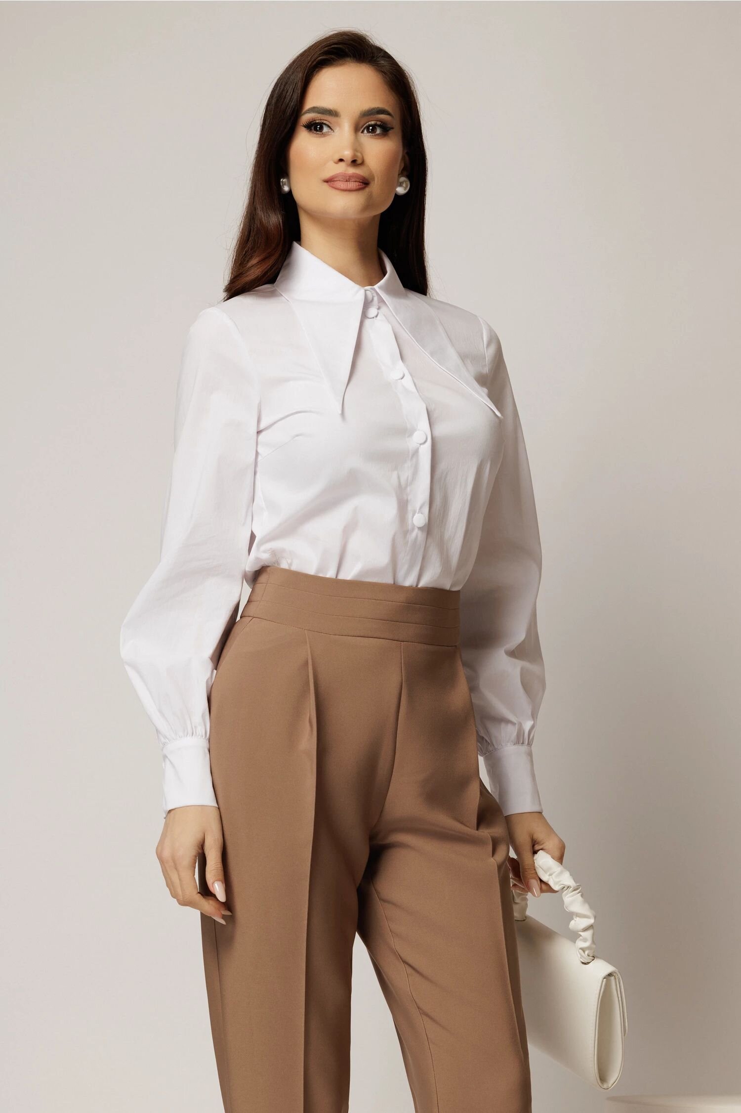  Camasa alba din poplin cu croi cambrat si guler ascutit