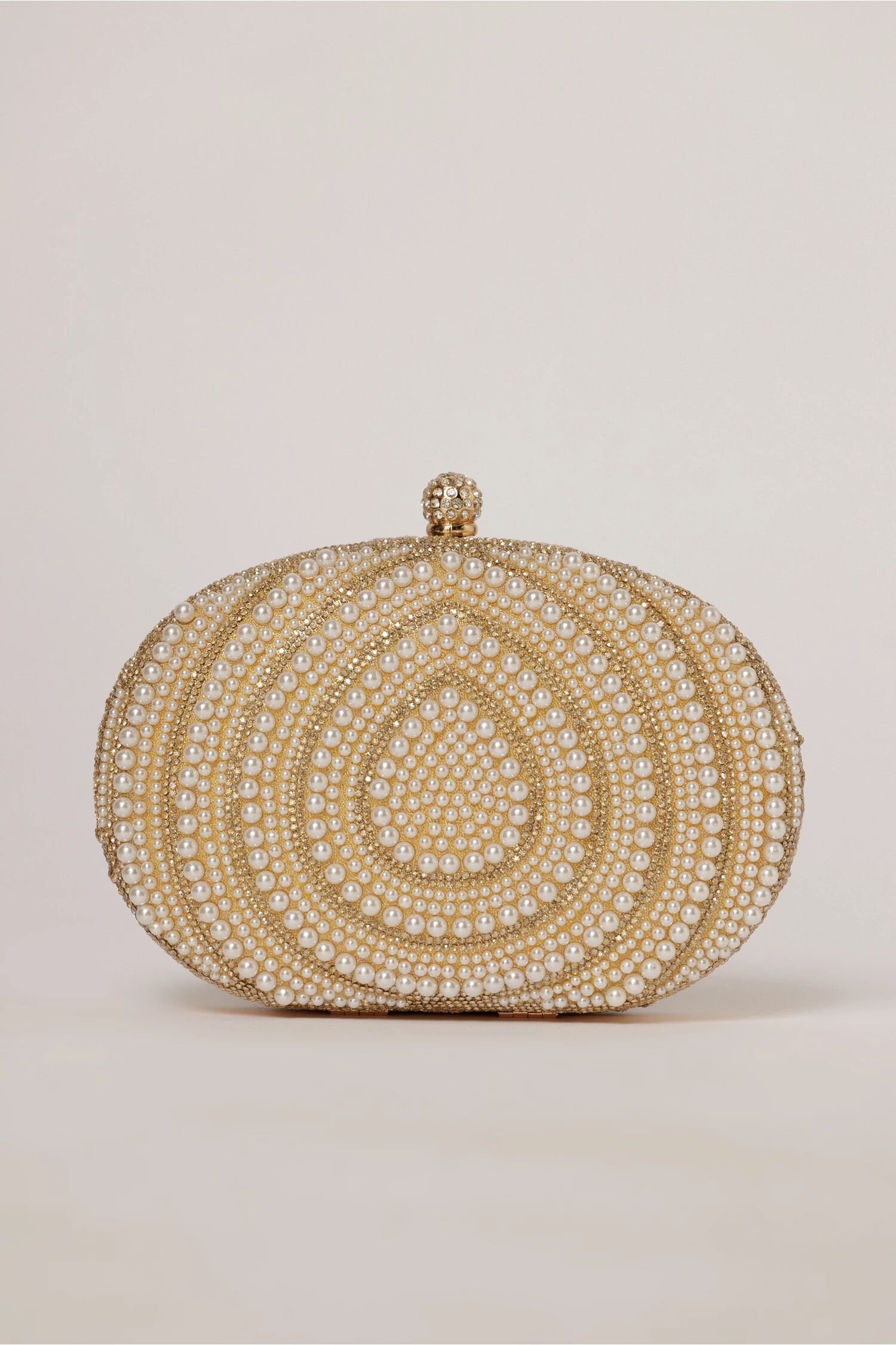  Clutch de ocazie auriu decorat cu strasuri si perlute