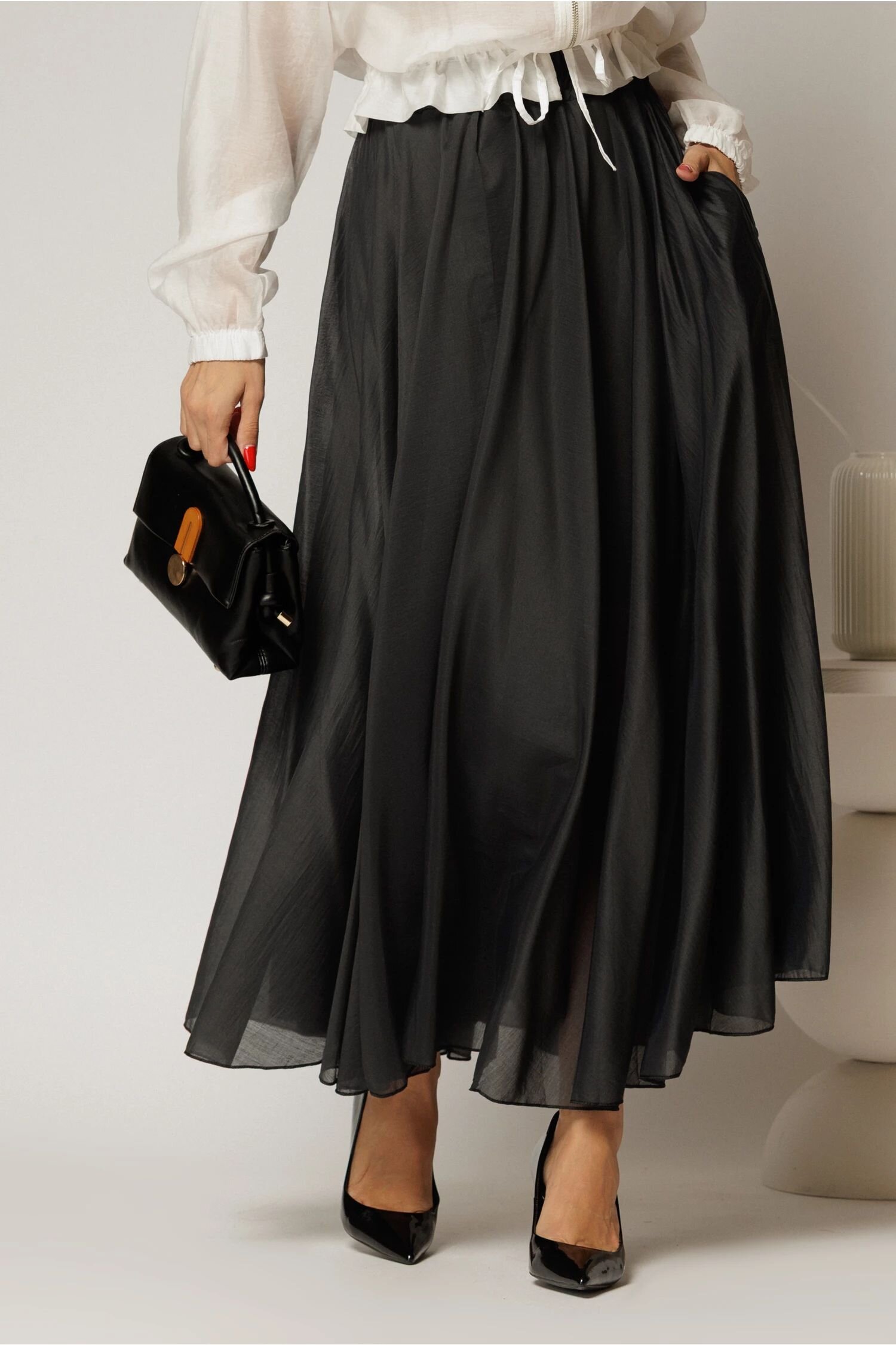  Fusta midi neagra clos din tencel casual eleganta